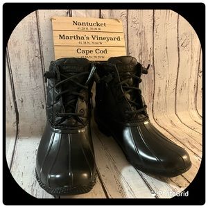 Sperry, Saltwater, black, nylon-quilted upper, waterproof duck boots. NWOT. Sz10